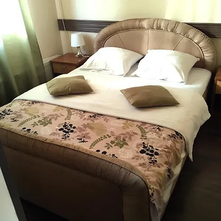 Neno 모텔 비옐리나